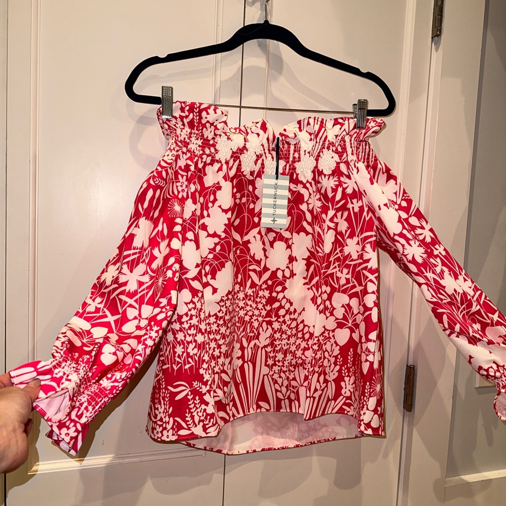 NWT Tuckernuck off the shoulder shirt size small